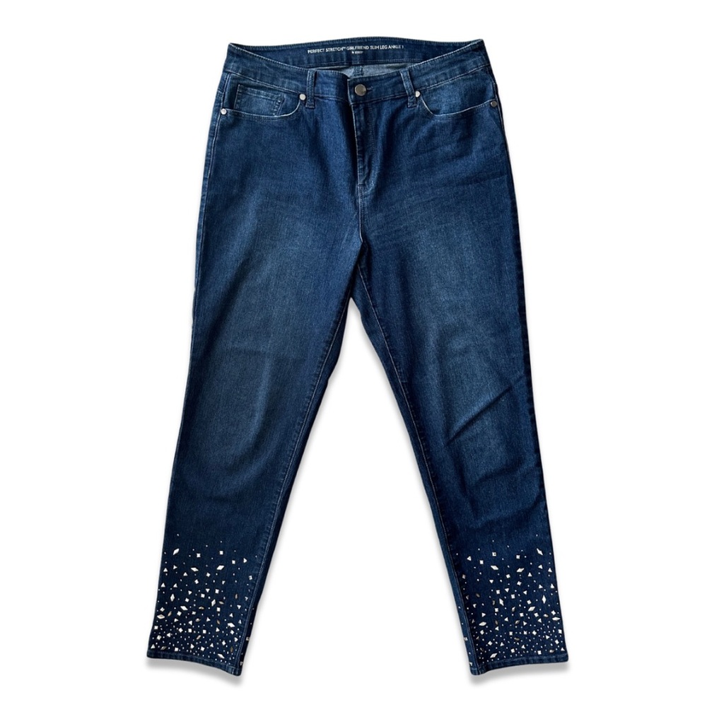 🏷️*Price Drop* Chico’s Studded Hem Stretch Girlfriend Slim Leg Ankle Jeans Sz 8